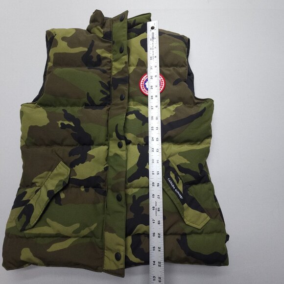 Canada Goose Freestyle Vest in Camo - Picture 13 of 14